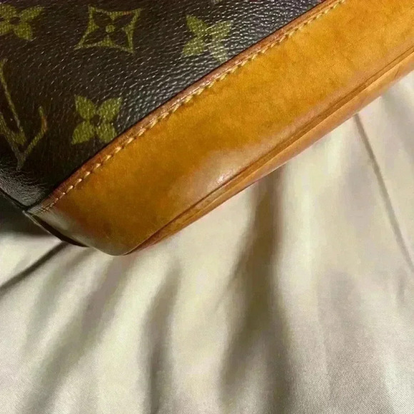 Louis Vuitton Alma w/COA - Picture 7 of 13